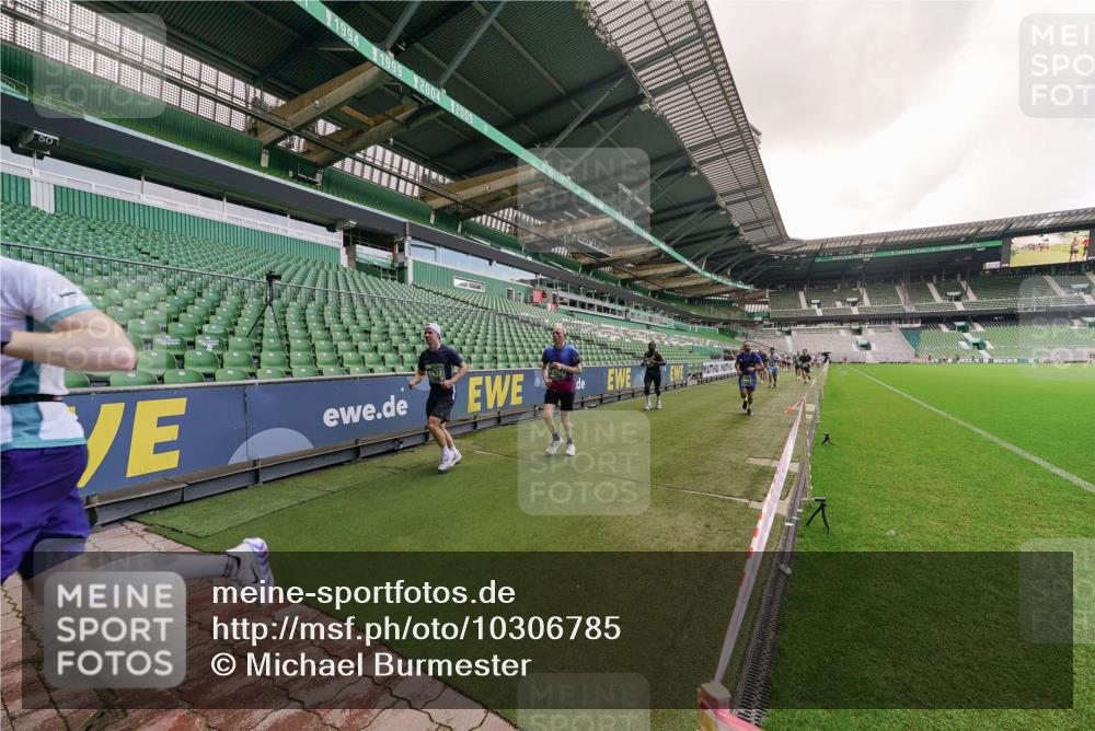 13.09.2026 - 21. swb-Marathon Bremen Michael Burmester http://msf.ph/oto/10306785 13.09.2026 12:59:56 Laufen im Stadion 135, 191, 226, 232, 260, 342, 651, 745, 972, 1080, 1166, 1209, 1368, 1493, 1494, 1516, 1650, 1861, 1935, 1963, 2088, 2210, 2289, 2293, 2306, 2322, 2367, 2427, 2481, 2517, 2570, 2577, 2686, 2700, 2708, 2806, 2807, 2827, 2885, 2899, 2906, 2914, 2953, 2961, 2979, 3015, 3021, 3076, 3098, 3105, 3120, 3124, 3145, 3168, 3173, 3190, 3233, 3273, 3354, 3435, 3480, 3516, 3531, 3642, 3652, 3729, 3774, 3855, 3856, 3861, 3930, 3934 meine-sportfotos.de