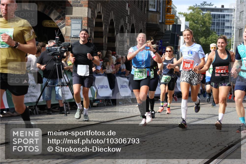 13.09.2026 - 21. swb-Marathon Bremen Strokosch-Dieckow http://msf.ph/oto/10306793 13.09.2026 13:30:18 Ziel 109, 454, 1173, 1205, 1308, 1611, 1653, 1759, 1780, 1848, 1861, 2126, 3190, 3320, 3618, 3667, 3908, 4115, 4524, 4575, 5039, 5198, 5348, 5631, 6127, 6225, 6720, 6942, 6992, 6994, 7093, 7609, 7932, 8110, 8115, 8267, 8470, 8612, 8771, 8899, 9049, 9104, 9125, 625, 1067, 2265, 2900, 3163, 3164, 3425, 4058, 4415, 4425, 4748, 5506, 6988, 7821, 8090, 8105, 8116, 8117, 8169, 8314, 8494, 8762, 8878, 8966, 9011, 9108, 9412, 9695 meine-sportfotos.de