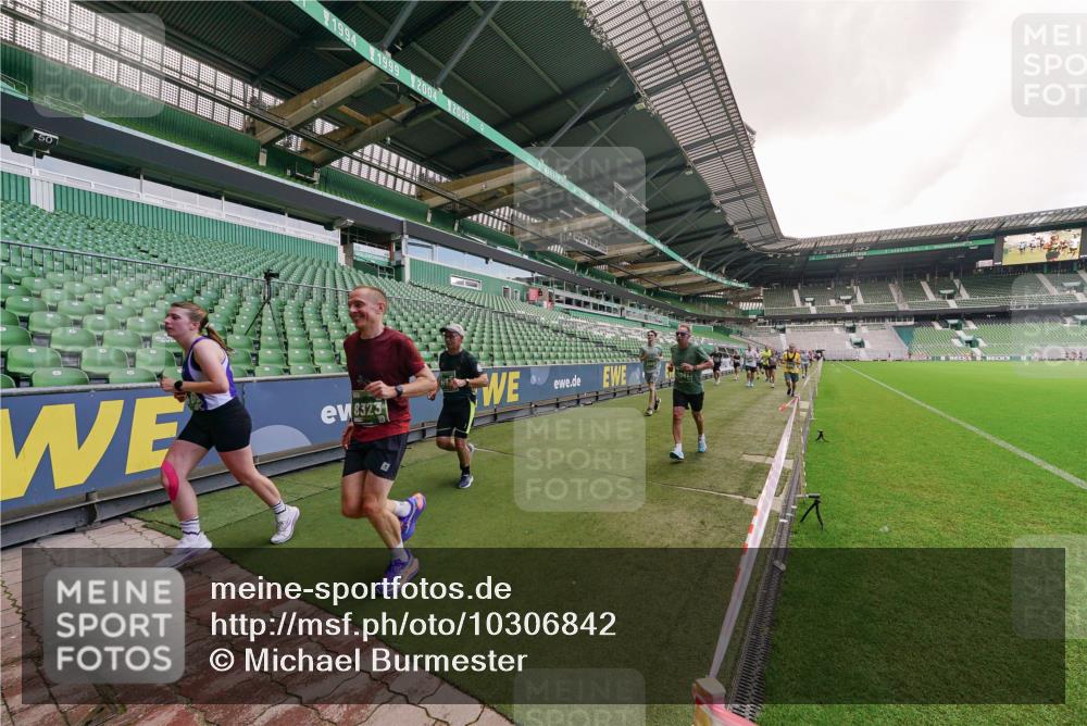 13.09.2026 - 21. swb-Marathon Bremen Michael Burmester http://msf.ph/oto/10306842 13.09.2026 13:00:04 Laufen im Stadion 135, 191, 226, 232, 260, 342, 651, 745, 972, 1080, 1166, 1209, 1368, 1493, 1494, 1516, 1650, 1861, 1935, 1963, 2088, 2210, 2289, 2293, 2306, 2322, 2367, 2427, 2481, 2490, 2517, 2570, 2577, 2658, 2686, 2700, 2708, 2781, 2806, 2827, 2885, 2899, 2906, 2914, 2953, 2961, 2967, 2979, 3015, 3021, 3076, 3098, 3105, 3120, 3124, 3145, 3168, 3173, 3190, 3233, 3273, 3354, 3385, 3435, 3480, 3516, 3531, 3642, 3652, 3729, 3774, 3855, 3856, 3861, 3930, 3934 meine-sportfotos.de