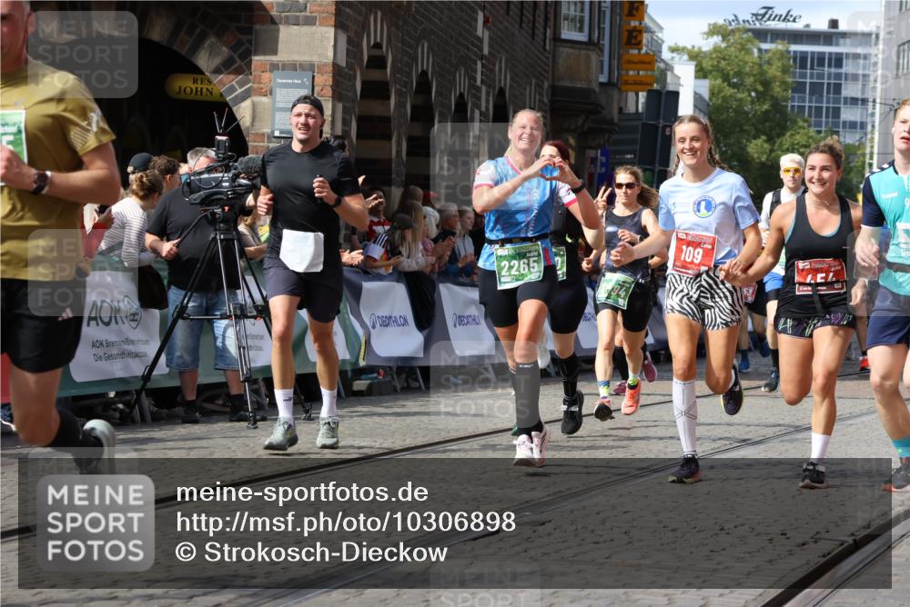 13.09.2026 - 21. swb-Marathon Bremen Strokosch-Dieckow http://msf.ph/oto/10306898 13.09.2026 13:30:18 Ziel 109, 454, 1173, 1205, 1308, 1611, 1653, 1759, 1780, 1848, 1861, 2126, 3190, 3320, 3618, 3667, 3908, 4115, 4524, 4575, 5039, 5198, 5348, 5631, 6127, 6225, 6720, 6942, 6992, 6994, 7093, 7609, 7932, 8110, 8115, 8267, 8470, 8612, 8771, 8899, 9049, 9104, 9125, 625, 1067, 2265, 2900, 3163, 3164, 3425, 4058, 4415, 4425, 4748, 5506, 6988, 7821, 8090, 8105, 8116, 8117, 8169, 8314, 8494, 8762, 8878, 8966, 9011, 9108, 9412, 9695 meine-sportfotos.de