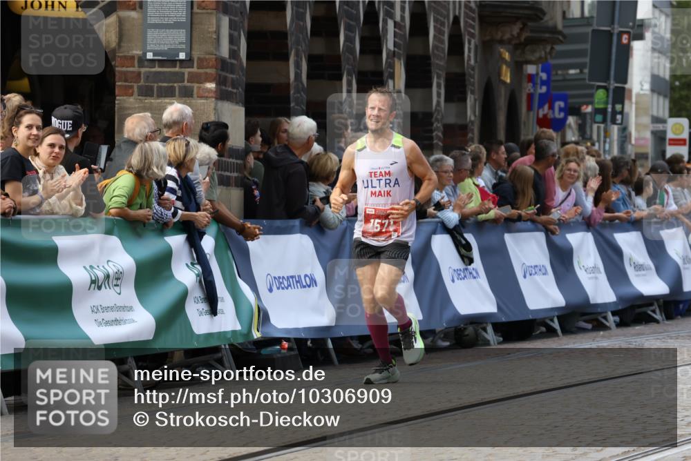 13.09.2026 - 21. swb-Marathon Bremen Strokosch-Dieckow http://msf.ph/oto/10306909 13.09.2026 13:00:32 Ziel 603, 671, 735, 912, 1571, 1758, 1911, 1930, 7015, 7170, 8689, 371, 453, 1136, 2141, 4904 meine-sportfotos.de