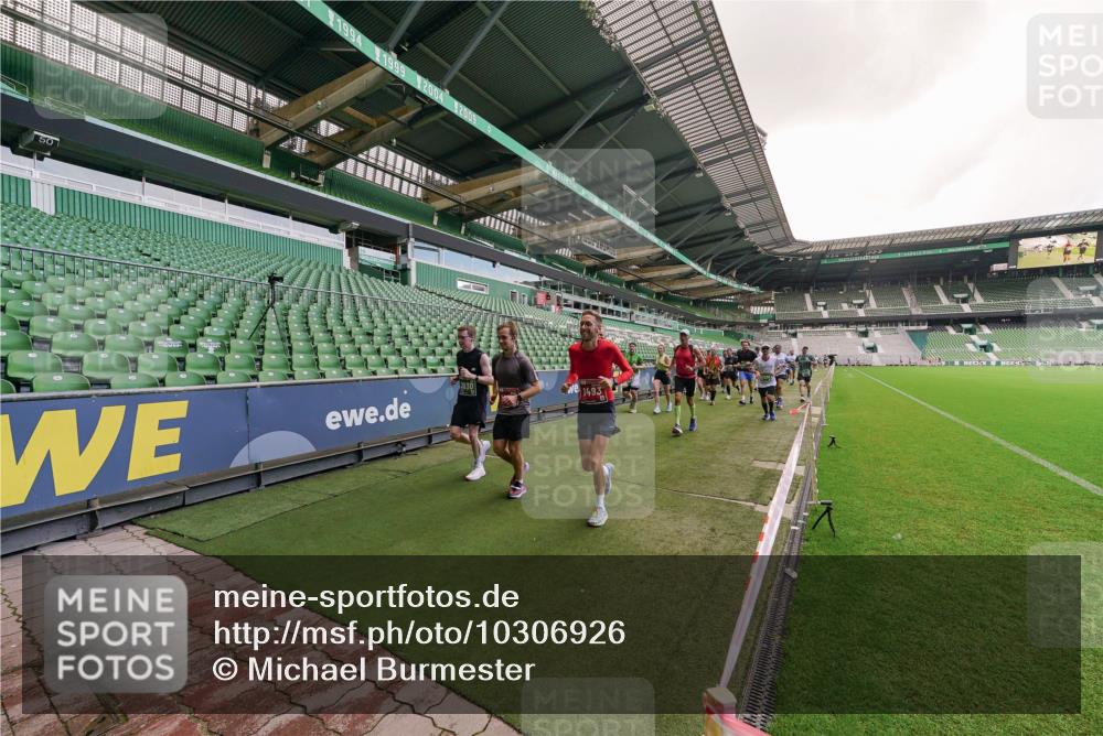13.09.2026 - 21. swb-Marathon Bremen Michael Burmester http://msf.ph/oto/10306926 13.09.2026 13:00:19 Laufen im Stadion 135, 191, 226, 232, 242, 260, 318, 342, 651, 687, 745, 972, 1080, 1166, 1209, 1368, 1493, 1494, 1516, 1650, 1861, 1935, 1963, 2088, 2210, 2289, 2293, 2306, 2322, 2409, 2427, 2481, 2485, 2490, 2517, 2560, 2561, 2570, 2627, 2658, 2686, 2700, 2708, 2781, 2806, 2827, 2885, 2899, 2906, 2914, 2953, 2961, 2967, 2979, 3015, 3076, 3098, 3105, 3124, 3145, 3168, 3173, 3190, 3233, 3273, 3354, 3385, 3480, 3516, 3524, 3531, 3642, 3652, 3729, 3774, 3855, 3856, 3861, 3930, 3934 meine-sportfotos.de