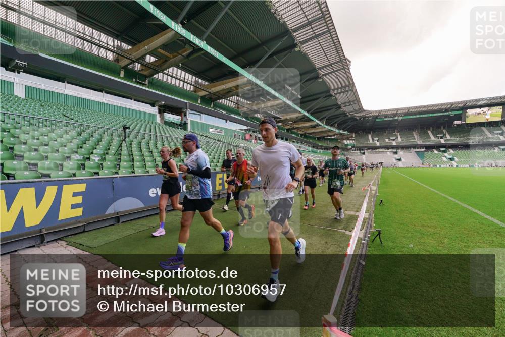 13.09.2026 - 21. swb-Marathon Bremen Michael Burmester http://msf.ph/oto/10306957 13.09.2026 13:00:23 Laufen im Stadion 135, 191, 226, 232, 242, 260, 318, 342, 440, 651, 687, 745, 972, 1080, 1166, 1209, 1368, 1493, 1494, 1516, 1650, 1861, 1935, 1963, 2088, 2210, 2289, 2293, 2306, 2322, 2370, 2409, 2427, 2481, 2485, 2490, 2517, 2560, 2561, 2570, 2627, 2658, 2686, 2700, 2708, 2781, 2806, 2827, 2885, 2899, 2906, 2914, 2953, 2961, 2967, 2979, 3015, 3076, 3098, 3105, 3124, 3145, 3168, 3173, 3190, 3233, 3273, 3354, 3385, 3480, 3516, 3524, 3531, 3642, 3652, 3729, 3774, 3855, 3856, 3861, 3930, 3934 meine-sportfotos.de