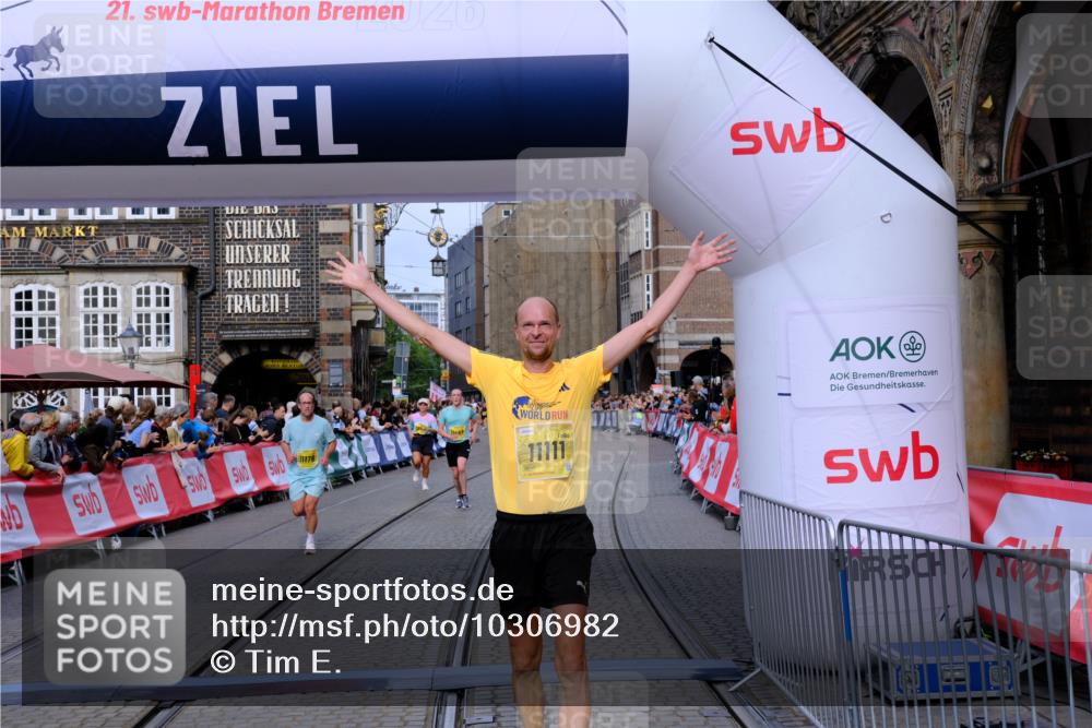 13.09.2026 - 21. swb-Marathon Bremen Tim E. http://msf.ph/oto/10306982 13.09.2026 10:50:30 Ziel 10170, 10876, 11111, 11128, 11178, 11415, 11497, 11499, 12240, 12269, 12510 meine-sportfotos.de