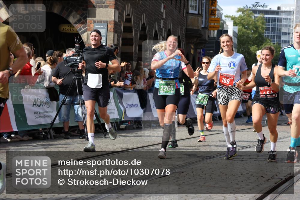 13.09.2026 - 21. swb-Marathon Bremen Strokosch-Dieckow http://msf.ph/oto/10307078 13.09.2026 13:30:19 Ziel 109, 454, 1173, 1205, 1308, 1611, 1653, 1759, 1780, 1848, 1861, 2126, 3190, 3320, 3667, 3908, 4524, 4575, 5039, 5198, 5348, 5631, 6225, 6720, 6942, 6992, 6994, 7093, 7609, 7932, 8110, 8115, 8267, 8470, 8899, 9049, 9104, 9125, 625, 1067, 2265, 2900, 3163, 3164, 3425, 4058, 4332, 4415, 4425, 4748, 5506, 5551, 6347, 6988, 7253, 7567, 7821, 8090, 8105, 8116, 8117, 8169, 8314, 8494, 8762, 8878, 8966, 9011, 9108, 9412, 9695 meine-sportfotos.de