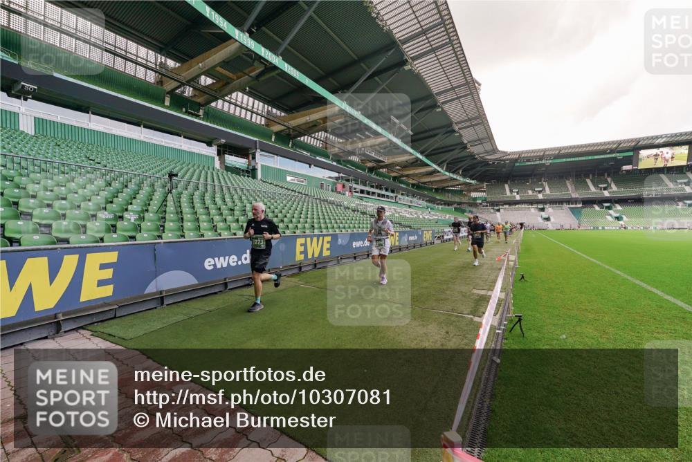 13.09.2026 - 21. swb-Marathon Bremen Michael Burmester http://msf.ph/oto/10307081 13.09.2026 13:00:39 Laufen im Stadion 135, 232, 242, 260, 282, 318, 342, 440, 651, 687, 745, 1080, 1166, 1209, 1368, 1448, 1493, 1494, 1516, 1582, 1650, 1861, 1935, 1963, 2088, 2289, 2293, 2306, 2322, 2370, 2409, 2427, 2481, 2485, 2490, 2491, 2517, 2560, 2561, 2570, 2627, 2658, 2686, 2700, 2708, 2781, 2806, 2899, 2906, 2914, 2953, 2961, 2967, 3015, 3076, 3105, 3124, 3145, 3168, 3173, 3190, 3273, 3354, 3372, 3374, 3375, 3385, 3480, 3524, 3526, 3531, 3642, 3652, 3729, 3774, 3855, 3856, 3861, 3930 meine-sportfotos.de