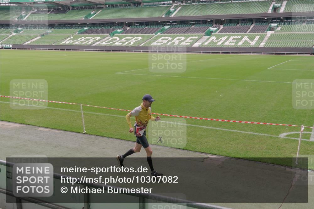 13.09.2026 - 21. swb-Marathon Bremen Michael Burmester http://msf.ph/oto/10307082 13.09.2026 12:32:01 Laufen im Stadion 417, 482, 573, 668, 943, 1020, 1126, 1357, 1507, 1606, 1629, 1639, 2100, 4474, 5212, 6485, 6507, 8044, 8285, 358, 420, 547, 553, 574, 649, 719, 858, 934, 959, 1161, 1253, 1256, 1352, 1391, 1428, 1525, 1724, 1783, 1917, 3662, 4264 meine-sportfotos.de