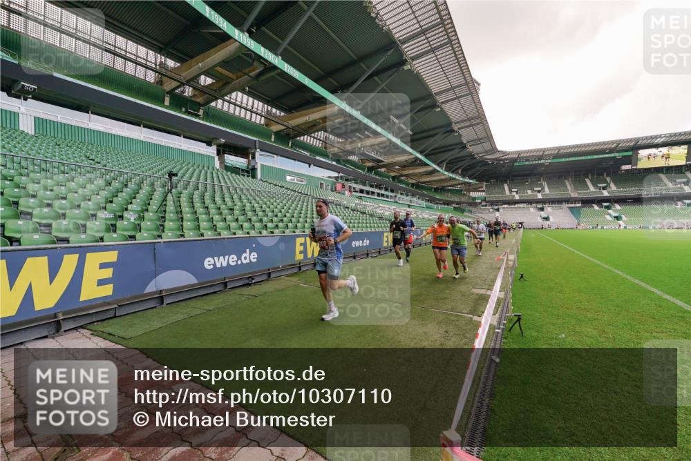 13.09.2026 - 21. swb-Marathon Bremen Michael Burmester http://msf.ph/oto/10307110 13.09.2026 13:00:46 Laufen im Stadion 135, 232, 242, 260, 282, 318, 342, 440, 651, 687, 745, 930, 1067, 1080, 1166, 1209, 1368, 1448, 1493, 1494, 1582, 1650, 1861, 1896, 1935, 1963, 2088, 2289, 2293, 2306, 2322, 2370, 2409, 2427, 2481, 2485, 2490, 2491, 2517, 2560, 2561, 2570, 2627, 2658, 2686, 2700, 2708, 2781, 2806, 2899, 2906, 2914, 2953, 2961, 2967, 3015, 3076, 3105, 3124, 3145, 3168, 3173, 3273, 3354, 3372, 3374, 3375, 3385, 3480, 3524, 3526, 3642, 3652, 3729, 3774, 3855, 3856, 3861, 3930 meine-sportfotos.de