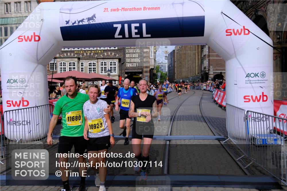 13.09.2026 - 21. swb-Marathon Bremen Tim E. http://msf.ph/oto/10307114 13.09.2026 10:50:43 Ziel 10170, 10233, 10525, 10840, 10923, 11178, 11276, 11497, 11499, 11622, 11664, 11680, 11742, 12045, 12078, 12269, 12447, 13562 meine-sportfotos.de