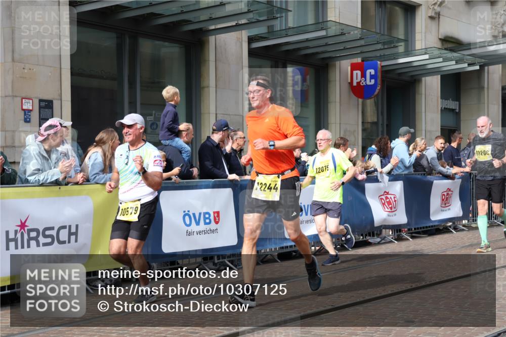 13.09.2026 - 21. swb-Marathon Bremen Strokosch-Dieckow http://msf.ph/oto/10307125 13.09.2026 10:53:49 Ziel 10359, 10579, 10708, 10822, 10947, 10996, 11010, 11118, 11206, 11290, 11329, 11361, 11476, 11765, 11843, 11989, 11998, 12075, 12244, 12356, 12435, 13531, 10141, 10174, 10222, 10227, 10255, 10478, 10479, 10626, 10684, 10685, 10708, 10838, 10845, 10905, 11242, 11446, 11489, 11502, 11596, 11800, 11950, 12119, 12331, 12341, 12405, 12492, 12515, 13597 meine-sportfotos.de