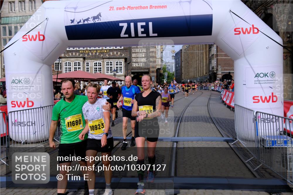 13.09.2026 - 21. swb-Marathon Bremen Tim E. http://msf.ph/oto/10307127 13.09.2026 10:50:43 Ziel 10170, 10233, 10525, 10840, 10923, 11178, 11276, 11497, 11499, 11622, 11664, 11680, 11742, 12045, 12078, 12269, 12447, 13562 meine-sportfotos.de
