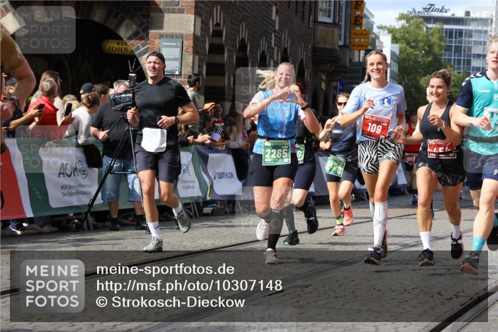 13.09.2026 - 21. swb-Marathon Bremen Strokosch-Dieckow http://msf.ph/oto/10307148 13.09.2026 13:30:19 Ziel 109, 454, 1173, 1205, 1308, 1611, 1653, 1759, 1780, 1848, 1861, 2126, 3190, 3320, 3667, 3908, 4524, 4575, 5039, 5198, 5348, 5631, 6225, 6720, 6942, 6992, 6994, 7093, 7609, 7932, 8110, 8115, 8267, 8470, 8899, 9049, 9104, 9125, 625, 1067, 2265, 2900, 3163, 3164, 3425, 4058, 4332, 4415, 4425, 4748, 5506, 5551, 6347, 6988, 7253, 7567, 7821, 8090, 8105, 8116, 8117, 8169, 8314, 8494, 8762, 8878, 8966, 9011, 9108, 9412, 9695 meine-sportfotos.de