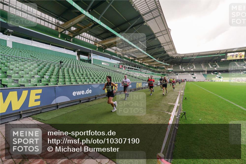 13.09.2026 - 21. swb-Marathon Bremen Michael Burmester http://msf.ph/oto/10307190 13.09.2026 13:00:58 Laufen im Stadion 135, 242, 260, 282, 318, 342, 440, 531, 651, 687, 930, 1006, 1067, 1209, 1368, 1436, 1448, 1493, 1494, 1582, 1650, 1861, 1896, 1935, 1963, 2033, 2062, 2088, 2293, 2306, 2322, 2370, 2409, 2427, 2481, 2485, 2490, 2491, 2517, 2560, 2561, 2570, 2627, 2658, 2686, 2700, 2708, 2781, 2906, 2914, 2967, 3076, 3105, 3145, 3168, 3173, 3273, 3354, 3372, 3374, 3375, 3385, 3480, 3524, 3526, 3642, 3729, 3774, 3806, 3855, 3856, 3861, 3930 meine-sportfotos.de