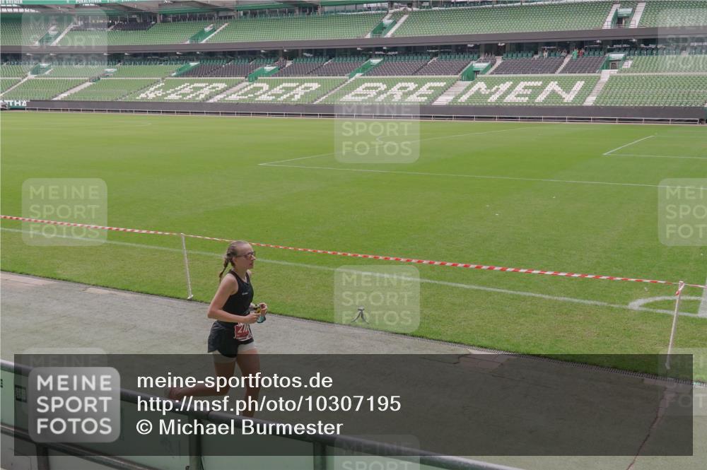 13.09.2026 - 21. swb-Marathon Bremen Michael Burmester http://msf.ph/oto/10307195 13.09.2026 12:33:20 Laufen im Stadion 299, 482, 525, 668, 943, 1020, 1126, 1212, 1507, 1606, 1629, 2072, 2100, 5428, 7741, 314, 520, 547, 719, 858, 934, 959, 1168, 1214, 1453, 5212, 6485 meine-sportfotos.de