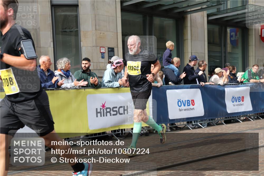 13.09.2026 - 21. swb-Marathon Bremen Strokosch-Dieckow http://msf.ph/oto/10307224 13.09.2026 10:53:51 Ziel 10359, 10577, 10579, 10749, 10822, 10947, 10996, 11010, 11099, 11118, 11206, 11290, 11329, 11361, 11476, 11765, 11843, 11989, 11998, 12075, 12244, 12356, 12435, 13531, 10141, 10174, 10222, 10227, 10255, 10478, 10479, 10579, 10626, 10684, 10685, 10708, 10838, 10845, 10905, 11206, 11242, 11446, 11489, 11502, 11596, 11800, 11950, 12119, 12244, 12331, 12341, 12405, 12492, 12515, 13597 meine-sportfotos.de