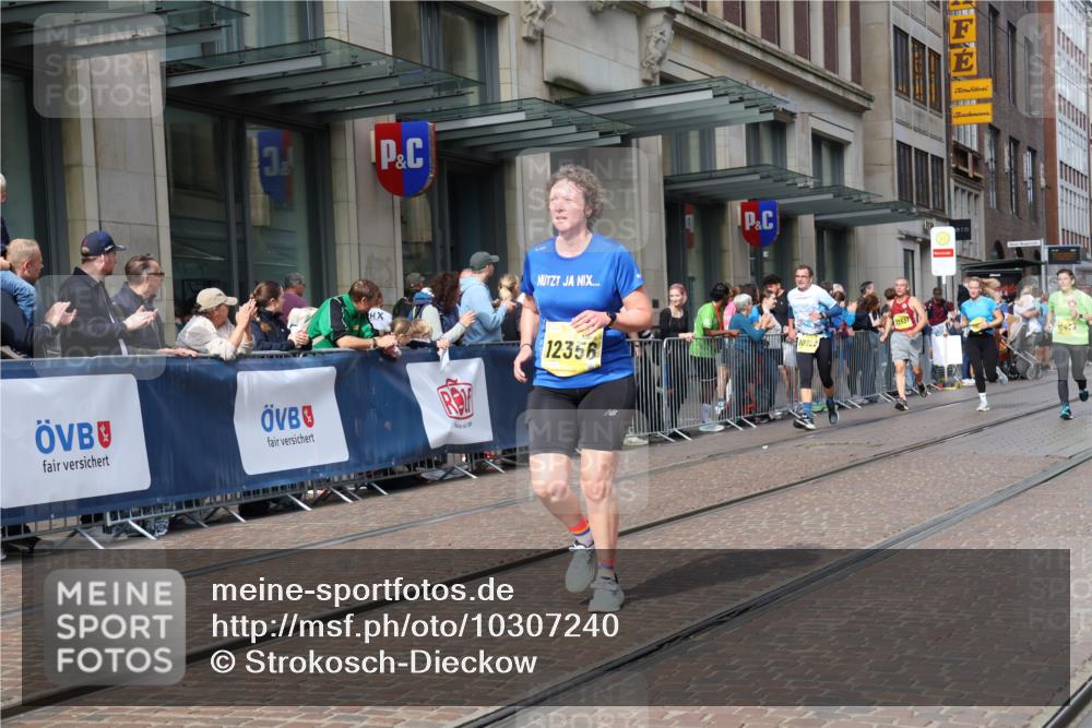 13.09.2026 - 21. swb-Marathon Bremen Strokosch-Dieckow http://msf.ph/oto/10307240 13.09.2026 10:53:52 Ziel 10359, 10503, 10577, 10749, 10822, 10837, 10947, 10996, 11010, 11099, 11118, 11290, 11329, 11361, 11476, 11765, 11843, 11989, 11998, 12075, 12356, 12435, 13531, 10141, 10174, 10222, 10227, 10255, 10478, 10479, 10579, 10626, 10684, 10685, 10708, 10838, 10845, 10905, 11206, 11242, 11446, 11489, 11502, 11596, 11800, 11950, 12075, 12119, 12244, 12331, 12341, 12405, 12492, 12515, 13597 meine-sportfotos.de
