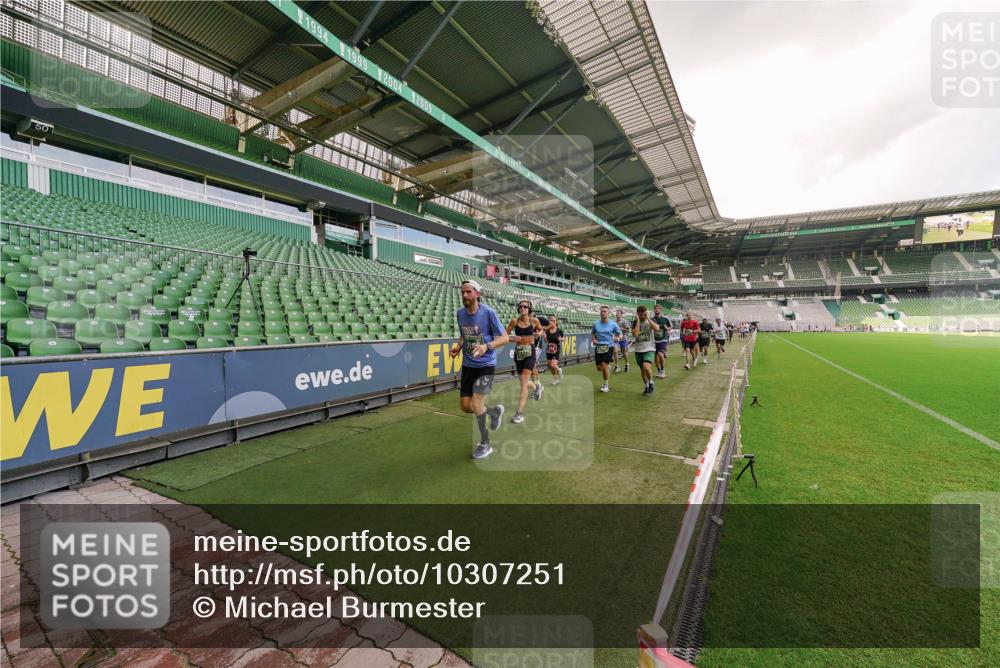 13.09.2026 - 21. swb-Marathon Bremen Michael Burmester http://msf.ph/oto/10307251 13.09.2026 13:01:11 Laufen im Stadion 135, 242, 260, 282, 318, 342, 440, 531, 651, 687, 930, 946, 1006, 1067, 1209, 1368, 1436, 1448, 1493, 1494, 1582, 1650, 1861, 1896, 1935, 1963, 2033, 2047, 2062, 2088, 2293, 2306, 2322, 2370, 2409, 2427, 2481, 2485, 2490, 2491, 2517, 2560, 2561, 2627, 2638, 2658, 2686, 2700, 2708, 2781, 2906, 2914, 2967, 3076, 3105, 3145, 3168, 3173, 3273, 3354, 3372, 3374, 3375, 3385, 3392, 3480, 3524, 3526, 3527, 3642, 3667, 3729, 3774, 3806, 3855, 3856, 3861, 3930 meine-sportfotos.de