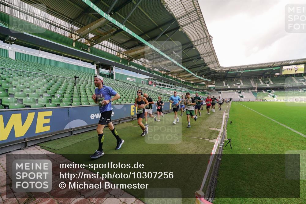 13.09.2026 - 21. swb-Marathon Bremen Michael Burmester http://msf.ph/oto/10307256 13.09.2026 13:01:12 Laufen im Stadion 135, 242, 260, 282, 318, 342, 440, 531, 651, 687, 930, 946, 1006, 1067, 1209, 1368, 1436, 1448, 1493, 1494, 1582, 1650, 1861, 1896, 1935, 1963, 2033, 2047, 2062, 2088, 2293, 2306, 2322, 2370, 2409, 2427, 2481, 2485, 2490, 2491, 2517, 2560, 2561, 2627, 2638, 2658, 2686, 2700, 2708, 2781, 2906, 2914, 2967, 3076, 3105, 3145, 3168, 3173, 3273, 3354, 3372, 3374, 3375, 3385, 3392, 3480, 3524, 3526, 3527, 3642, 3667, 3729, 3774, 3806, 3855, 3856, 3861, 3930 meine-sportfotos.de