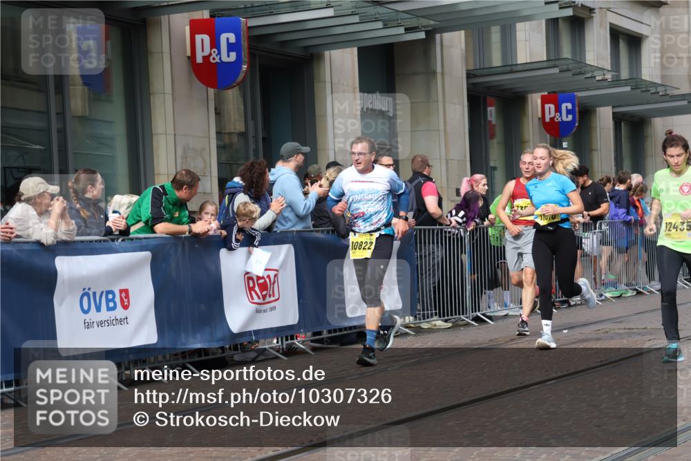 13.09.2026 - 21. swb-Marathon Bremen Strokosch-Dieckow http://msf.ph/oto/10307326 13.09.2026 10:53:54 Ziel 10359, 10503, 10577, 10749, 10822, 10837, 10884, 10947, 10996, 11010, 11099, 11118, 11290, 11329, 11361, 11476, 11765, 11843, 11989, 11998, 12356, 12435, 13531, 10141, 10174, 10222, 10227, 10255, 10478, 10579, 10684, 10685, 10708, 10838, 10845, 10905, 11206, 11242, 11446, 11489, 11502, 11596, 11800, 11950, 12075, 12119, 12244, 12331, 12341, 12356, 12405, 12435, 12492, 12515, 13597 meine-sportfotos.de