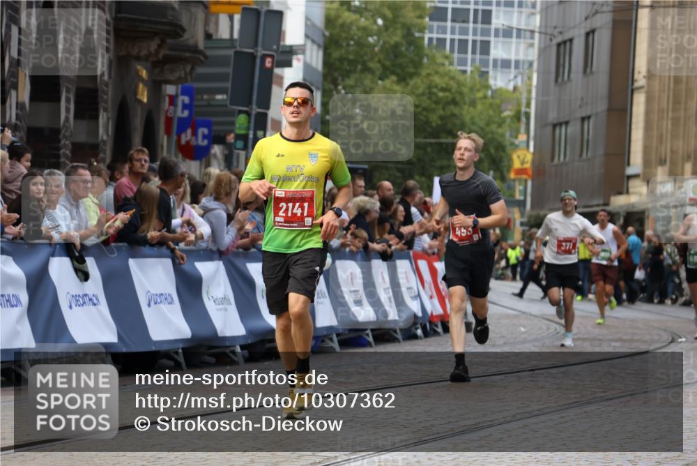 13.09.2026 - 21. swb-Marathon Bremen Strokosch-Dieckow http://msf.ph/oto/10307362 13.09.2026 13:00:59 Ziel 371, 453, 1136, 1550, 1754, 2141, 4904, 1619, 3019, 5663 meine-sportfotos.de