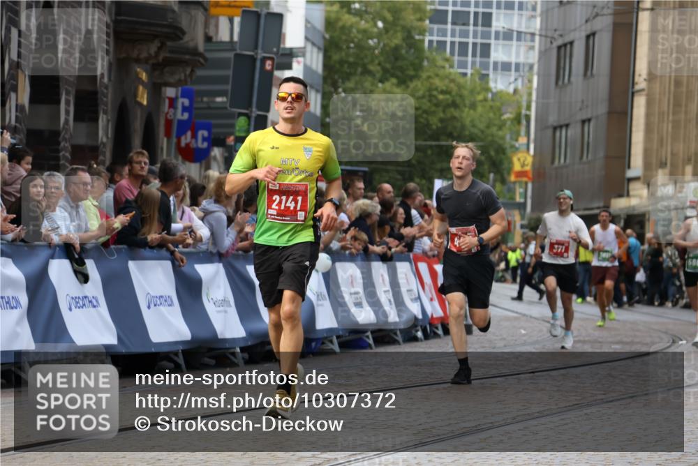 13.09.2026 - 21. swb-Marathon Bremen Strokosch-Dieckow http://msf.ph/oto/10307372 13.09.2026 13:00:59 Ziel 371, 453, 1136, 1550, 1754, 2141, 4904, 1619, 3019, 5663 meine-sportfotos.de