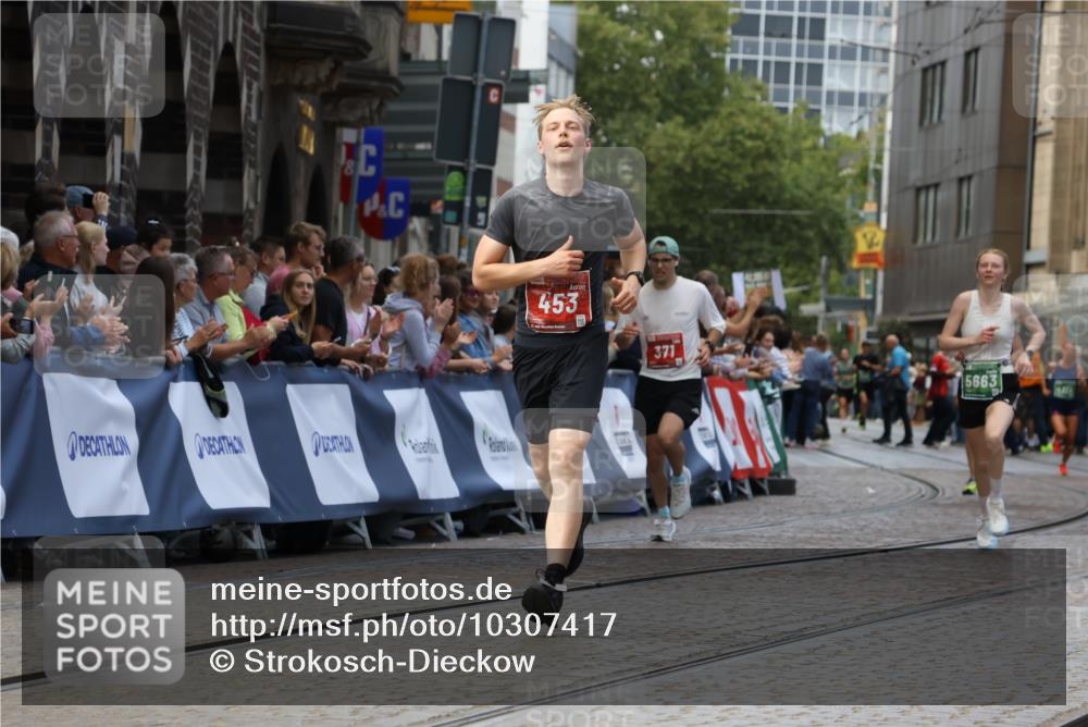 13.09.2026 - 21. swb-Marathon Bremen Strokosch-Dieckow http://msf.ph/oto/10307417 13.09.2026 13:01:02 Ziel 371, 453, 1136, 2141, 4904, 8749, 9849, 1619, 3019, 4328, 5663 meine-sportfotos.de
