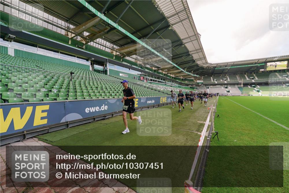 13.09.2026 - 21. swb-Marathon Bremen Michael Burmester http://msf.ph/oto/10307451 13.09.2026 13:01:47 Laufen im Stadion 150, 242, 282, 318, 440, 531, 687, 722, 930, 936, 946, 1006, 1067, 1163, 1250, 1436, 1448, 1582, 1896, 2033, 2047, 2062, 2292, 2345, 2370, 2378, 2409, 2427, 2485, 2490, 2491, 2560, 2561, 2627, 2638, 2658, 2666, 2668, 2700, 2708, 2781, 2906, 2967, 2987, 3013, 3044, 3163, 3164, 3168, 3173, 3187, 3248, 3294, 3334, 3372, 3374, 3375, 3385, 3392, 3524, 3526, 3527, 3603, 3642, 3667, 3721, 3774, 3806, 3852, 3856, 3893, 4000, 4506 meine-sportfotos.de