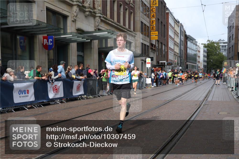 13.09.2026 - 21. swb-Marathon Bremen Strokosch-Dieckow http://msf.ph/oto/10307459 13.09.2026 10:53:58 Ziel 10359, 10503, 10577, 10631, 10749, 10837, 10884, 10996, 11099, 11118, 11290, 11329, 11361, 11476, 11765, 11843, 11989, 11998, 12265, 12328, 10141, 10174, 10227, 10255, 10478, 10579, 10684, 10685, 10708, 10822, 10838, 10905, 10947, 11010, 11206, 11489, 11502, 11596, 11950, 12075, 12244, 12331, 12341, 12356, 12405, 12435, 12492, 12515, 13531, 13597 meine-sportfotos.de
