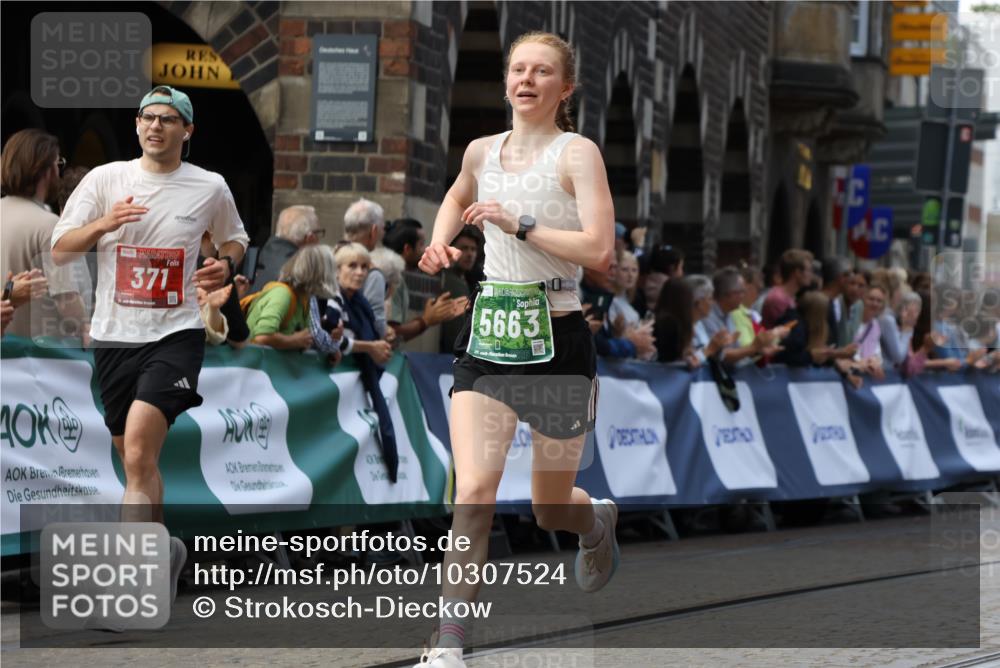 13.09.2026 - 21. swb-Marathon Bremen Strokosch-Dieckow http://msf.ph/oto/10307524 13.09.2026 13:01:07 Ziel 371, 453, 2141, 4904, 8749, 9849, 1411, 1619, 3019, 4328 meine-sportfotos.de