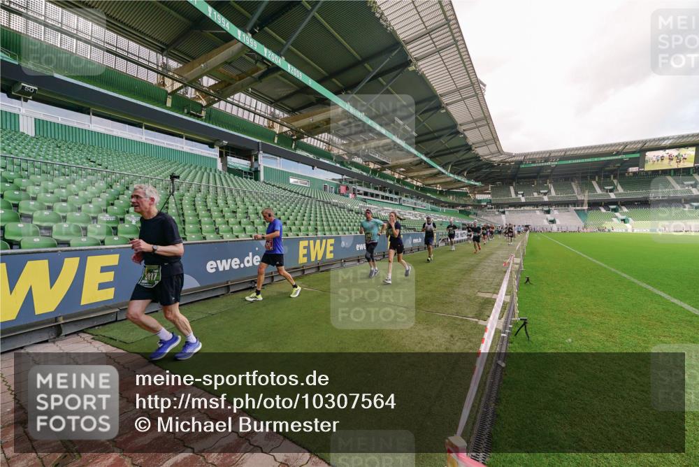 13.09.2026 - 21. swb-Marathon Bremen Michael Burmester http://msf.ph/oto/10307564 13.09.2026 13:02:05 Laufen im Stadion 150, 242, 282, 318, 440, 531, 687, 722, 930, 936, 946, 1006, 1067, 1163, 1250, 1436, 1448, 1582, 1896, 2033, 2047, 2062, 2276, 2292, 2345, 2364, 2370, 2378, 2409, 2421, 2485, 2490, 2491, 2560, 2561, 2627, 2638, 2658, 2666, 2668, 2779, 2781, 2967, 2987, 3013, 3044, 3114, 3163, 3164, 3187, 3248, 3258, 3294, 3334, 3372, 3374, 3375, 3385, 3392, 3496, 3524, 3526, 3527, 3576, 3585, 3603, 3642, 3667, 3721, 3806, 3852, 3893, 3983, 4000, 4133, 4506, 4558 meine-sportfotos.de