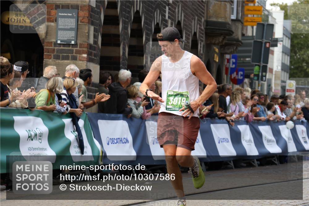 13.09.2026 - 21. swb-Marathon Bremen Strokosch-Dieckow http://msf.ph/oto/10307586 13.09.2026 13:01:11 Ziel 371, 6359, 8749, 9849, 1411, 3019, 4328, 5996 meine-sportfotos.de