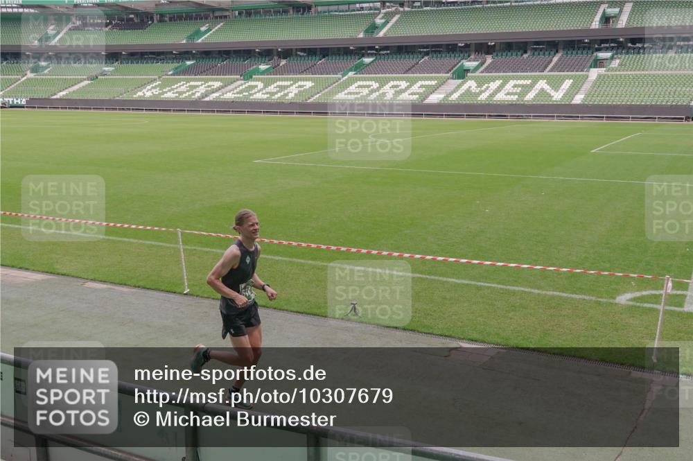 13.09.2026 - 21. swb-Marathon Bremen Michael Burmester http://msf.ph/oto/10307679 13.09.2026 12:37:32 Laufen im Stadion 346, 365, 466, 658, 850, 895, 1090, 1118, 1288, 1385, 1485, 1583, 1604, 1754, 2073, 2141, 2585, 2670, 3617, 7244, 7650, 7768, 8075, 8077, 8081, 8729, 9399, 9522, 9617, 250, 272, 299, 525, 919, 1089, 1212, 2072, 5428, 7741 meine-sportfotos.de