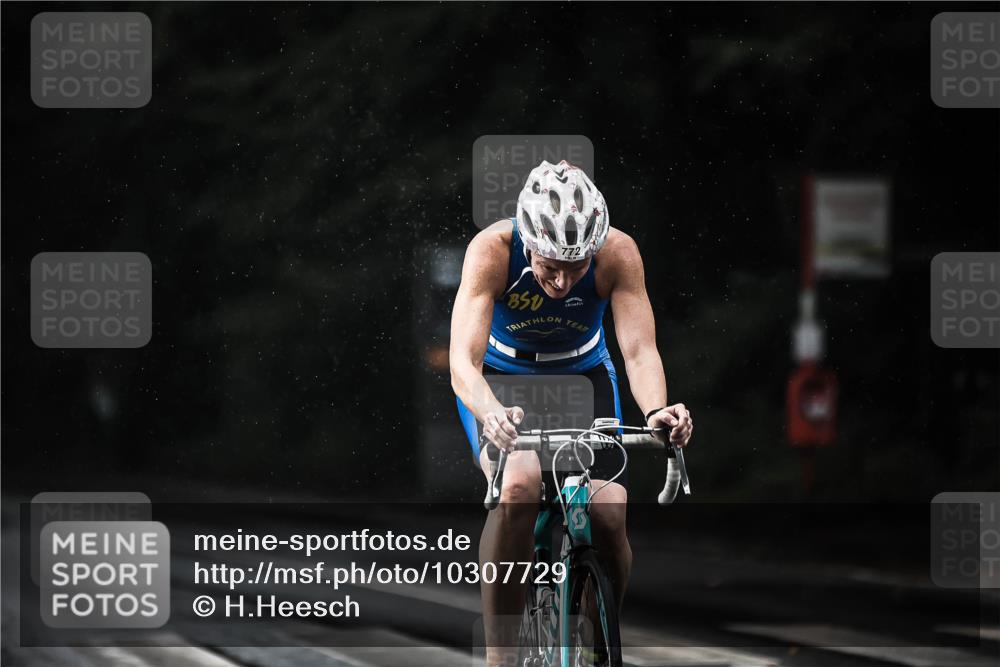 13.09.2026 - Stadtparktriathlon H.Heesch http://msf.ph/oto/10307729 13.09.2026 11:40:26 Radfahren 739, 772, 804, 818, 834, 856, 925 meine-sportfotos.de