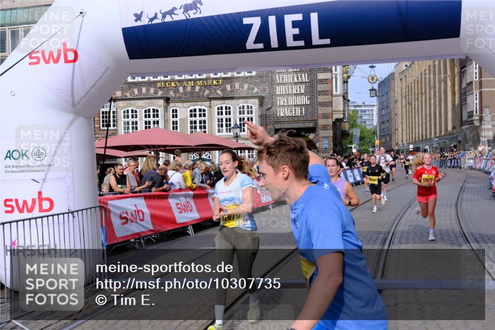 13.09.2026 - 21. swb-Marathon Bremen Tim E. http://msf.ph/oto/10307735 13.09.2026 10:51:03 Ziel 10267, 10537, 10764, 11076, 11170, 11220, 11753, 11774, 11961, 12052, 12070, 12179, 12309, 12488, 12560, 13544 meine-sportfotos.de