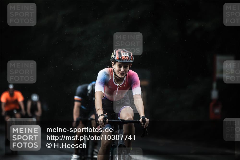 13.09.2026 - Stadtparktriathlon H.Heesch http://msf.ph/oto/10307741 13.09.2026 11:40:33 Radfahren 732, 739, 743, 840, 899 meine-sportfotos.de