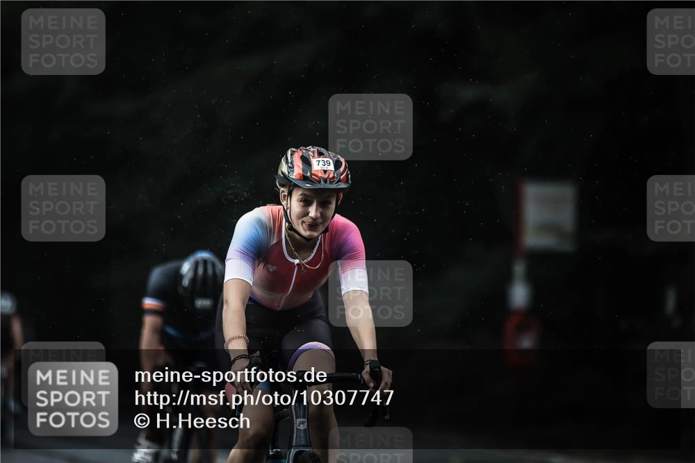 13.09.2026 - Stadtparktriathlon H.Heesch http://msf.ph/oto/10307747 13.09.2026 11:40:33 Radfahren 732, 739, 743, 840, 899 meine-sportfotos.de
