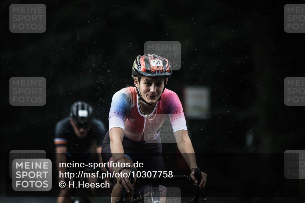 13.09.2026 - Stadtparktriathlon H.Heesch http://msf.ph/oto/10307758 13.09.2026 11:40:33 Radfahren 732, 739, 743, 840, 899 meine-sportfotos.de