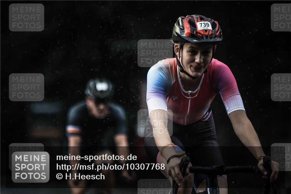 13.09.2026 - Stadtparktriathlon H.Heesch http://msf.ph/oto/10307768 13.09.2026 11:40:33 Radfahren 732, 739, 743, 840, 899 meine-sportfotos.de