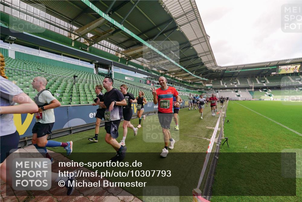 13.09.2026 - 21. swb-Marathon Bremen Michael Burmester http://msf.ph/oto/10307793 13.09.2026 13:02:42 Laufen im Stadion 150, 282, 531, 596, 722, 762, 930, 936, 940, 946, 1006, 1014, 1067, 1163, 1250, 1436, 1448, 1458, 1460, 1582, 1611, 1896, 2033, 2047, 2062, 2276, 2292, 2345, 2364, 2378, 2421, 2434, 2513, 2625, 2638, 2666, 2668, 2779, 2900, 2934, 2987, 3013, 3044, 3114, 3135, 3163, 3164, 3187, 3248, 3258, 3294, 3334, 3360, 3372, 3374, 3392, 3460, 3496, 3510, 3526, 3527, 3576, 3585, 3597, 3603, 3667, 3721, 3806, 3846, 3852, 3859, 3893, 3938, 3970, 3983, 4000, 4077, 4133, 4506, 4558 meine-sportfotos.de