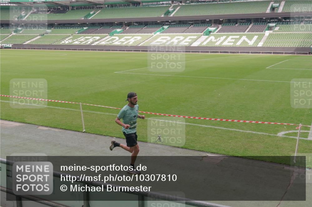 13.09.2026 - 21. swb-Marathon Bremen Michael Burmester http://msf.ph/oto/10307810 13.09.2026 12:38:04 Laufen im Stadion 277, 346, 466, 658, 895, 901, 1090, 1118, 1320, 1323, 1385, 1485, 1583, 1587, 1604, 1754, 1911, 2073, 2141, 2352, 2585, 2670, 3080, 3606, 3617, 5160, 6112, 7244, 7650, 8077, 8081, 8729, 9399, 9522, 9617, 250, 272, 299, 525, 919, 1089, 1212, 1875, 2072, 5428 meine-sportfotos.de