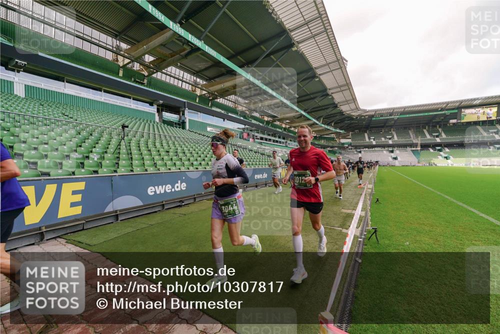 13.09.2026 - 21. swb-Marathon Bremen Michael Burmester http://msf.ph/oto/10307817 13.09.2026 13:02:44 Laufen im Stadion 150, 282, 531, 596, 722, 762, 930, 936, 940, 946, 1006, 1014, 1067, 1163, 1250, 1436, 1458, 1460, 1582, 1611, 1896, 2033, 2047, 2062, 2276, 2292, 2345, 2364, 2378, 2421, 2434, 2513, 2625, 2638, 2666, 2668, 2779, 2900, 2934, 2987, 3013, 3044, 3114, 3135, 3163, 3164, 3187, 3248, 3258, 3294, 3334, 3360, 3374, 3392, 3460, 3496, 3510, 3527, 3576, 3585, 3597, 3603, 3667, 3721, 3806, 3846, 3852, 3859, 3893, 3938, 3970, 3983, 4000, 4077, 4133, 4506, 4558 meine-sportfotos.de