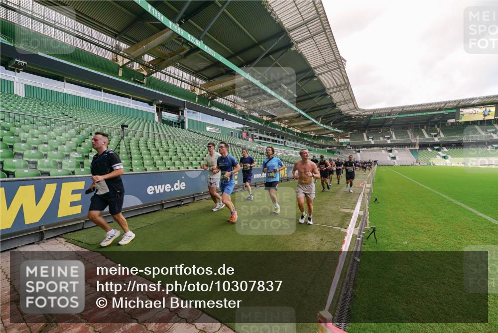 13.09.2026 - 21. swb-Marathon Bremen Michael Burmester http://msf.ph/oto/10307837 13.09.2026 13:02:46 Laufen im Stadion 150, 282, 488, 531, 596, 722, 762, 930, 936, 940, 946, 1006, 1014, 1067, 1163, 1250, 1436, 1458, 1460, 1611, 1771, 1896, 2033, 2047, 2062, 2276, 2292, 2345, 2364, 2378, 2421, 2434, 2513, 2625, 2638, 2666, 2668, 2779, 2900, 2934, 2977, 2987, 3013, 3044, 3114, 3135, 3163, 3164, 3187, 3248, 3258, 3294, 3334, 3360, 3374, 3392, 3402, 3460, 3496, 3510, 3527, 3576, 3585, 3597, 3603, 3667, 3721, 3806, 3846, 3852, 3859, 3893, 3938, 3970, 3983, 4000, 4077, 4133, 4506, 4558 meine-sportfotos.de