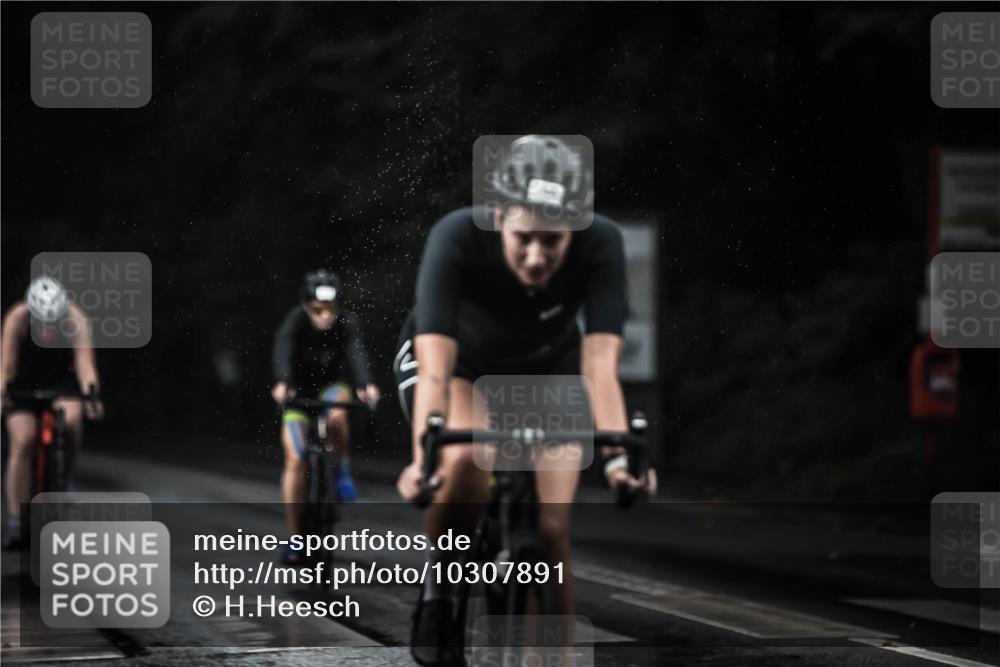 13.09.2026 - Stadtparktriathlon H.Heesch http://msf.ph/oto/10307891 13.09.2026 11:40:44 Radfahren 738, 744, 750, 802 meine-sportfotos.de