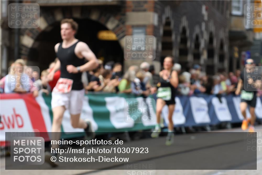 13.09.2026 - 21. swb-Marathon Bremen Strokosch-Dieckow http://msf.ph/oto/10307923 13.09.2026 13:01:35 Ziel 1411, 1619, 3019, 4328, 5663, 1614, 4696, 5369, 7950, 9137, 13168 meine-sportfotos.de