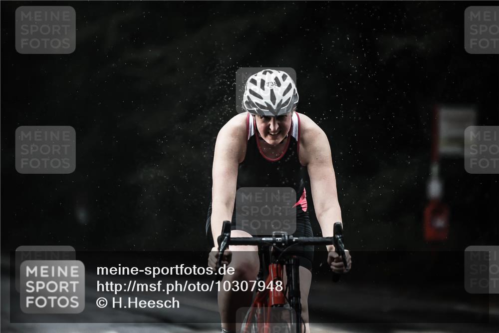 13.09.2026 - Stadtparktriathlon H.Heesch http://msf.ph/oto/10307948 13.09.2026 11:40:47 Radfahren 738, 744, 750, 802 meine-sportfotos.de