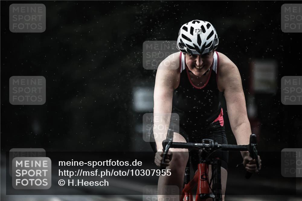 13.09.2026 - Stadtparktriathlon H.Heesch http://msf.ph/oto/10307955 13.09.2026 11:40:47 Radfahren 738, 744, 750, 802 meine-sportfotos.de