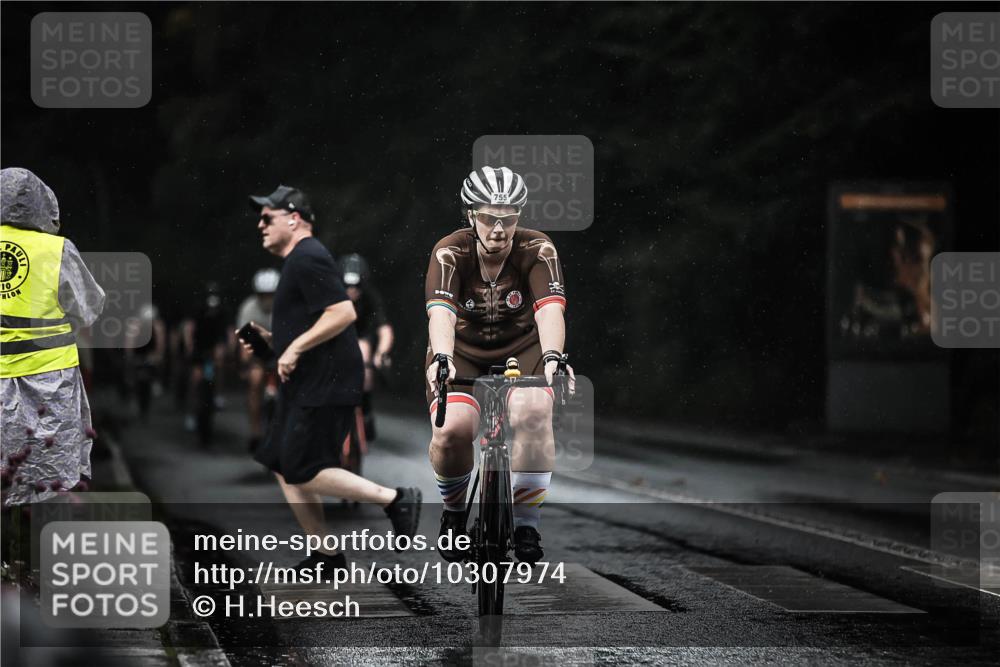 13.09.2026 - Stadtparktriathlon H.Heesch http://msf.ph/oto/10307974 13.09.2026 11:40:55 Radfahren 594, 755, 765, 766 meine-sportfotos.de