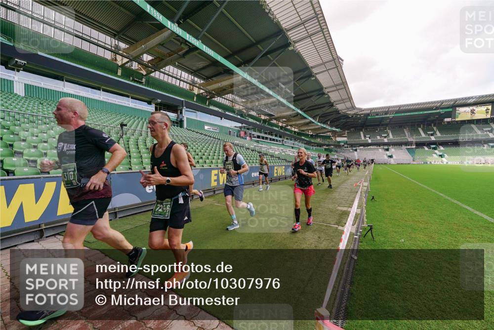 13.09.2026 - 21. swb-Marathon Bremen Michael Burmester http://msf.ph/oto/10307976 13.09.2026 13:03:00 Laufen im Stadion 150, 488, 531, 596, 722, 725, 762, 936, 940, 946, 1006, 1014, 1163, 1250, 1436, 1458, 1460, 1611, 1771, 2033, 2047, 2062, 2223, 2276, 2292, 2345, 2364, 2378, 2421, 2434, 2513, 2625, 2638, 2666, 2668, 2779, 2900, 2934, 2977, 2987, 3013, 3044, 3114, 3135, 3163, 3164, 3187, 3248, 3258, 3294, 3334, 3360, 3392, 3402, 3460, 3496, 3510, 3527, 3576, 3585, 3597, 3603, 3618, 3667, 3721, 3806, 3846, 3852, 3859, 3893, 3938, 3970, 3983, 4000, 4077, 4133, 4506, 4558 meine-sportfotos.de