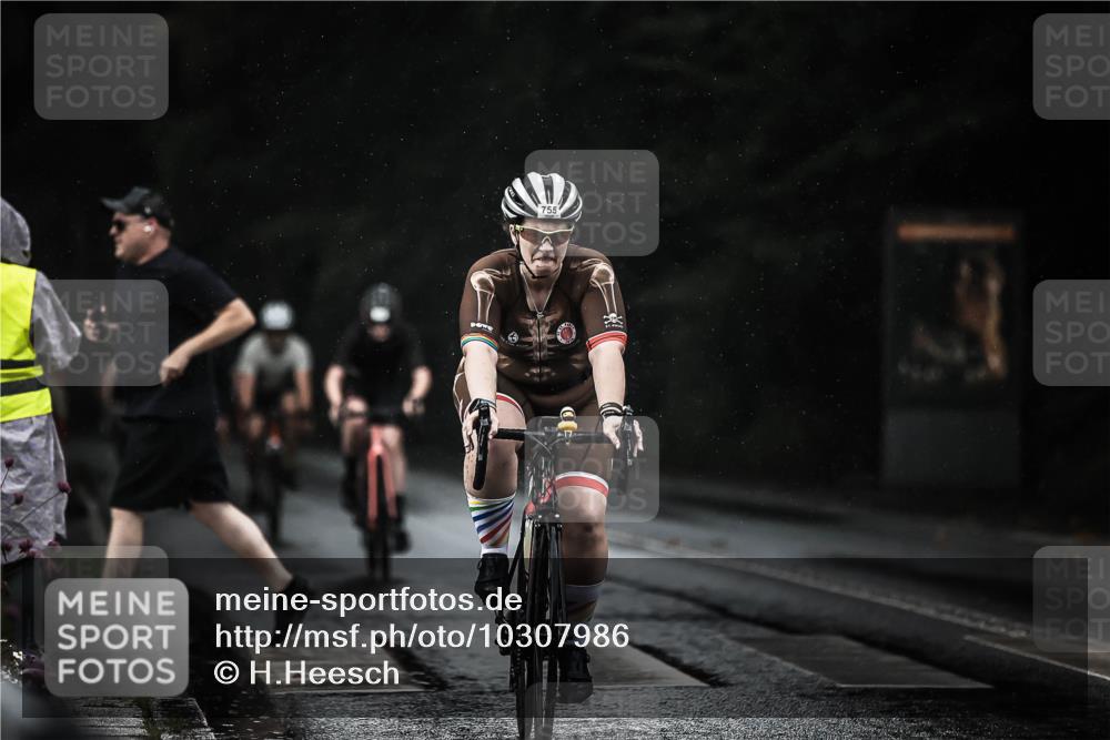 13.09.2026 - Stadtparktriathlon H.Heesch http://msf.ph/oto/10307986 13.09.2026 11:40:55 Radfahren 594, 755, 765, 766 meine-sportfotos.de