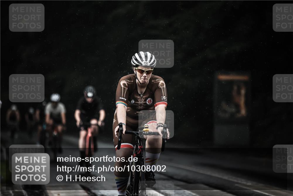 13.09.2026 - Stadtparktriathlon H.Heesch http://msf.ph/oto/10308002 13.09.2026 11:40:55 Radfahren 594, 755, 765, 766 meine-sportfotos.de
